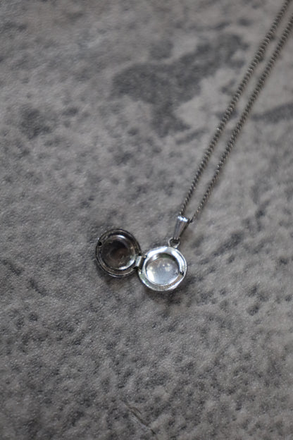 5 / SILVER925 Vintage locket pendant necklace