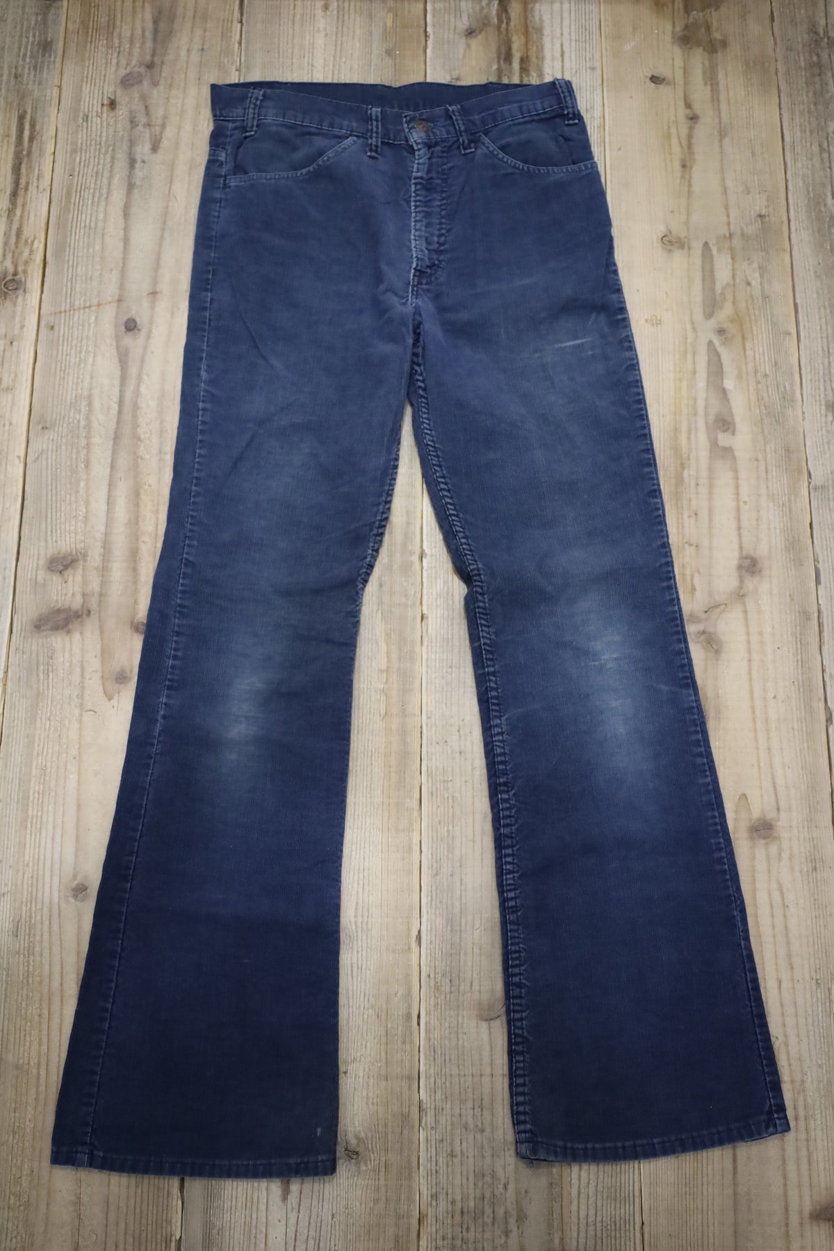 E880 / 1970's LEVI'S  flare corduroy  pants (32inc / w80cm)