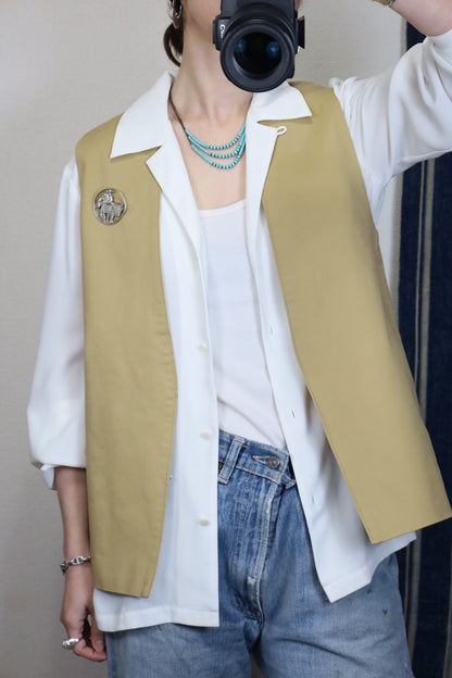 HOWIE 2WAY PINS VEST(Beige)