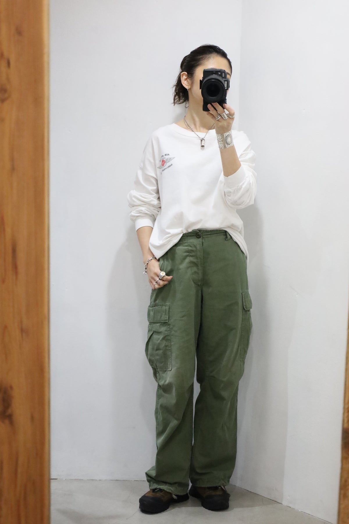 E649 / 1990's HANES long sleeve tee