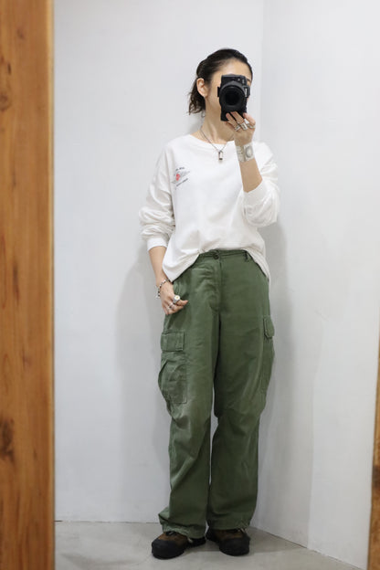 E649 / 1990's HANES long sleeve tee
