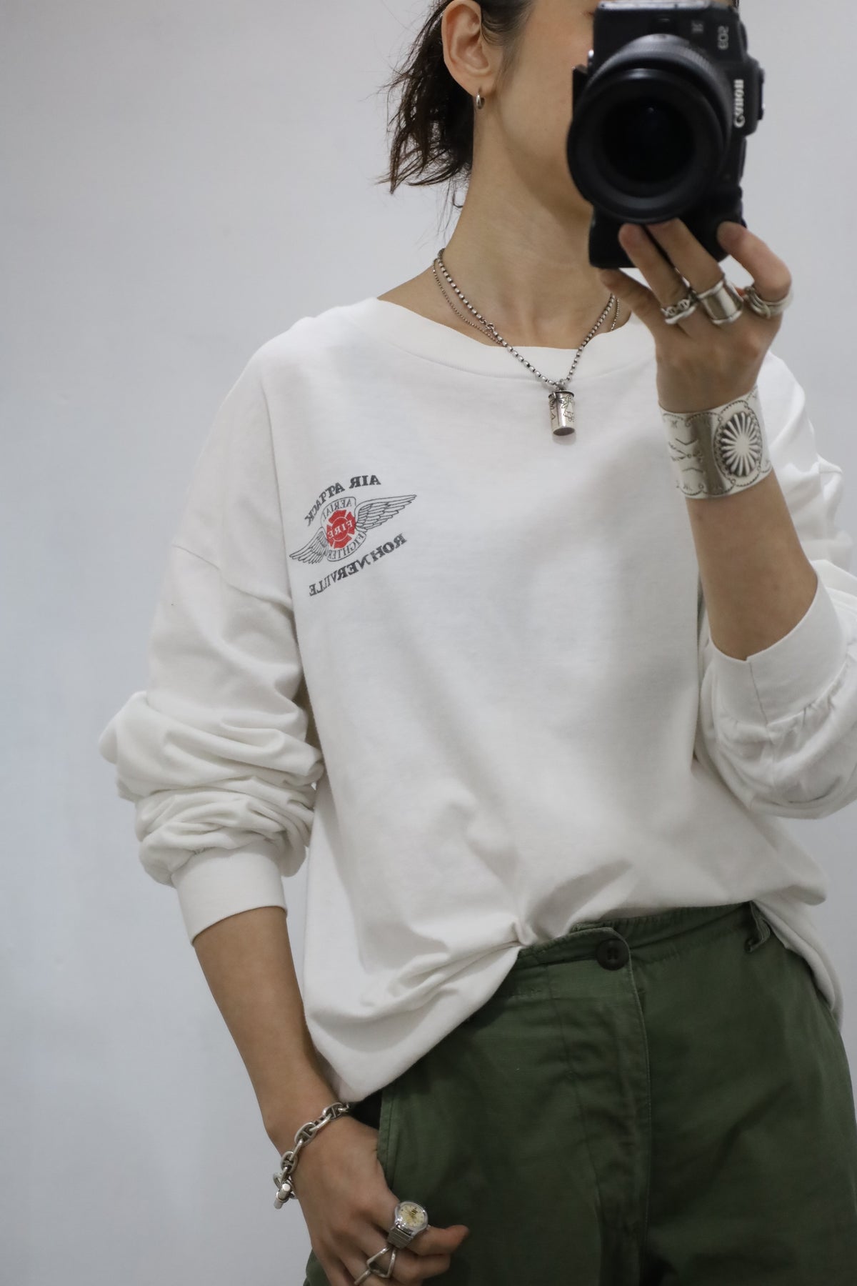 E649 / 1990's HANES long sleeve tee