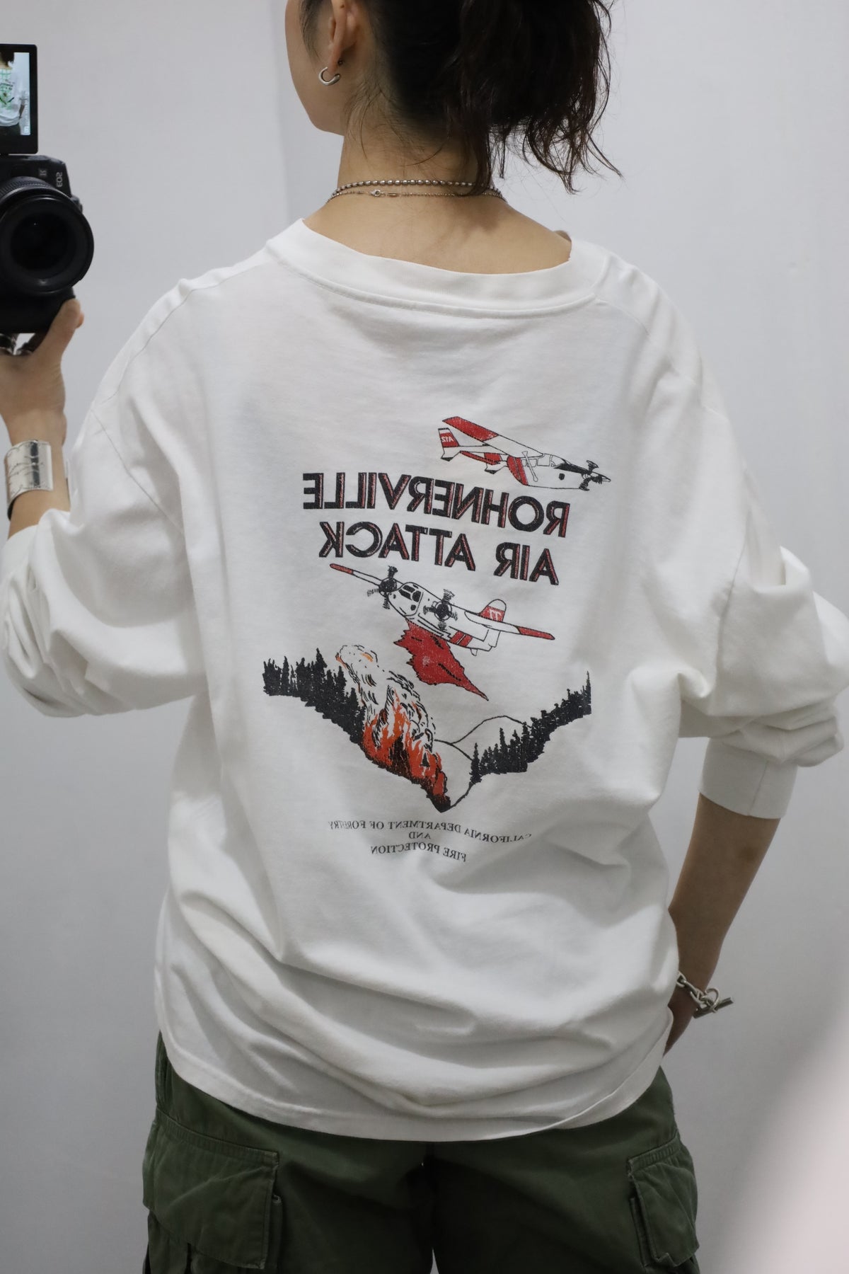 E649 / 1990's HANES long sleeve tee