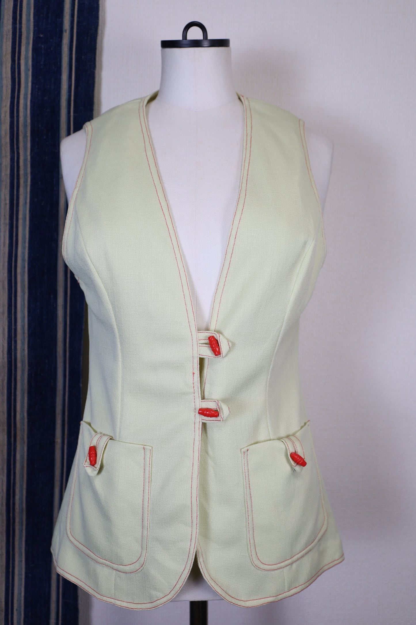 G3 / 1980's UNKNOWN design vest