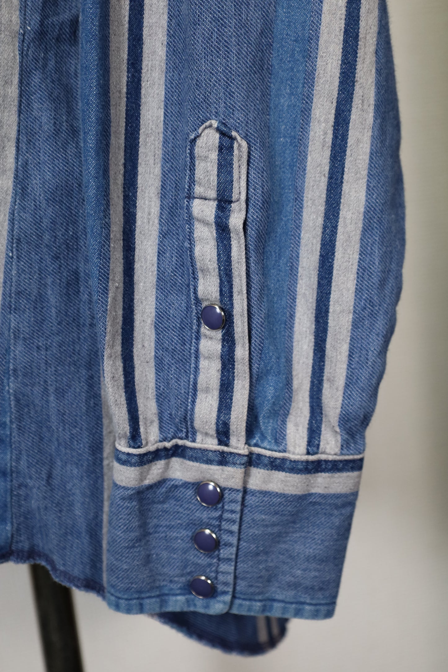 Z622 / 1990's Wrangler denim western shirt