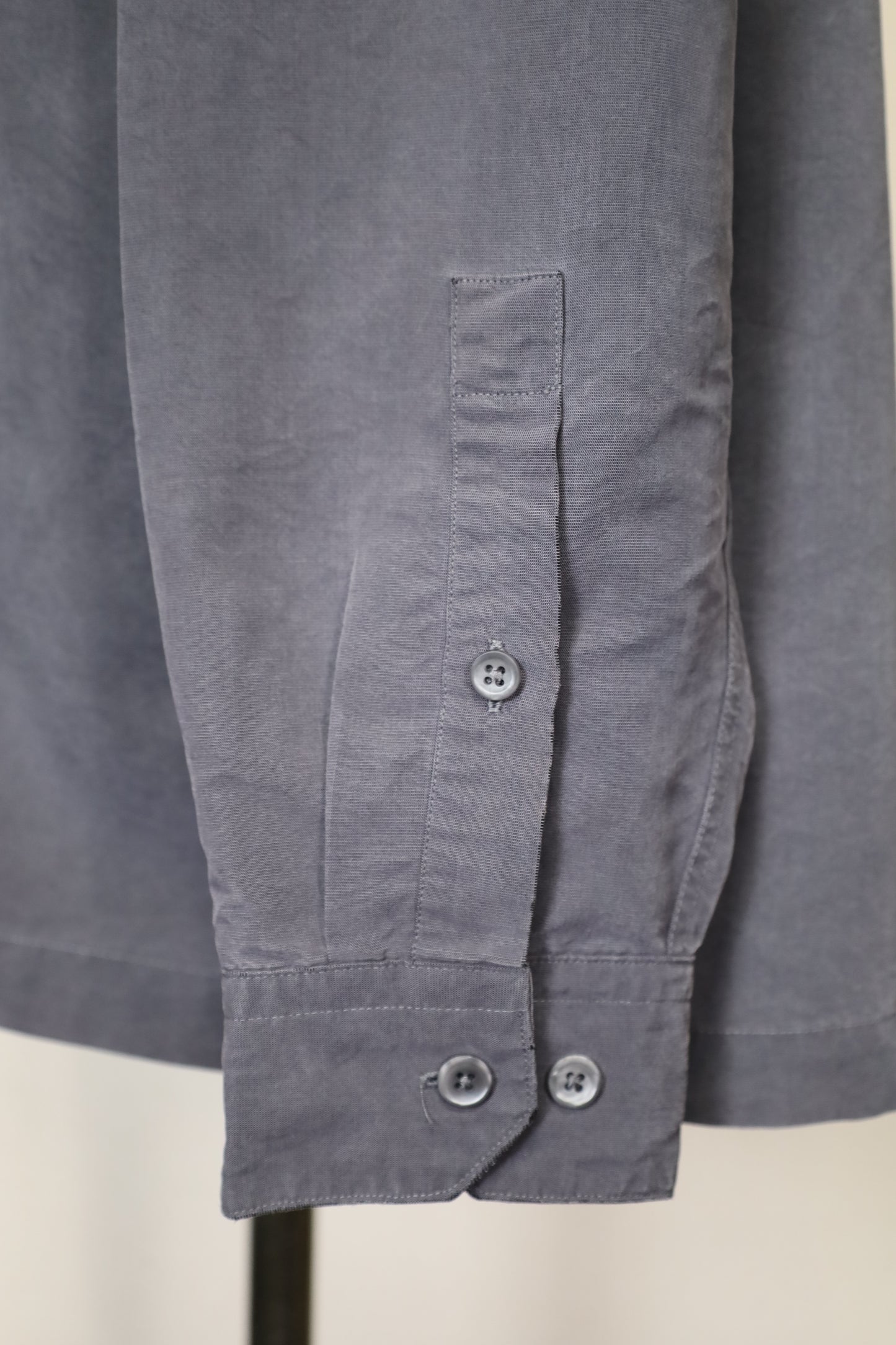 618 / 1990's PERRY ELLIS rayon shirt