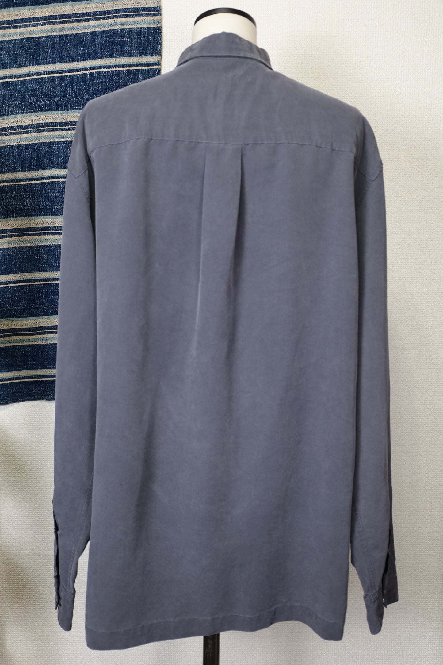 618 / 1990's PERRY ELLIS rayon shirt