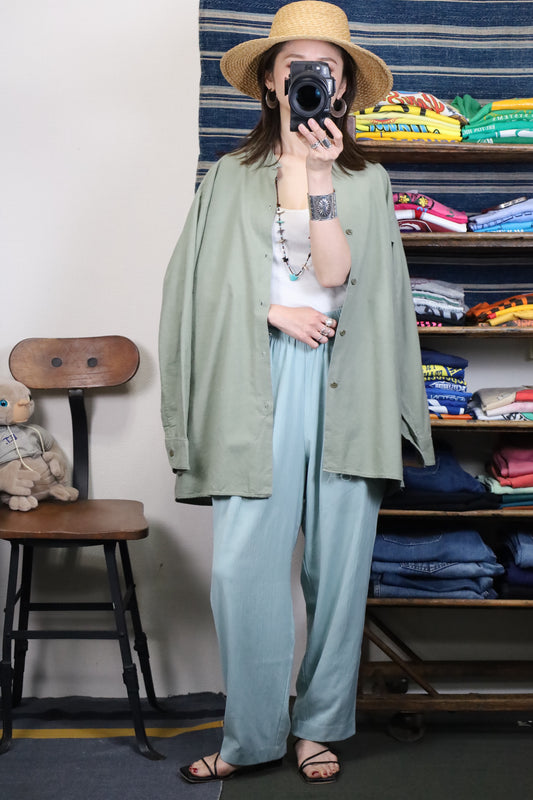 B276 / 1970's EURO military nocollar shirt