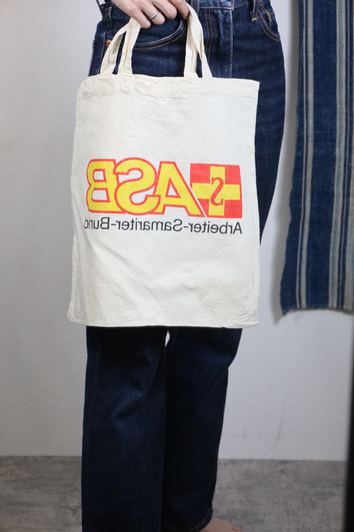 8 / TOTE BAG