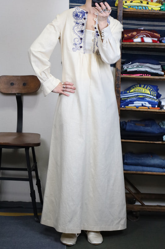 B331 / 1970's Vintage UNKNOWN onepiece