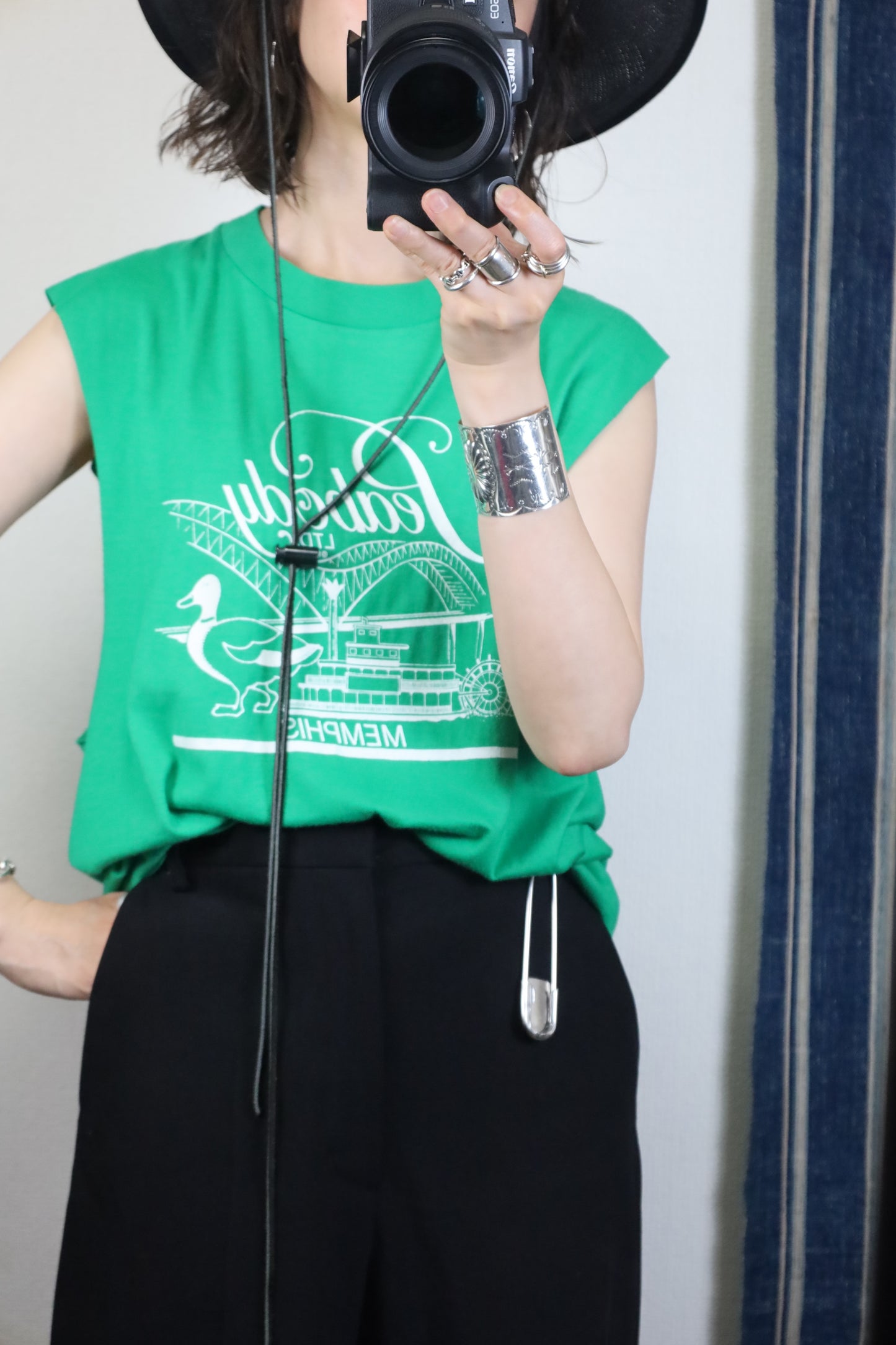 726 / 1980's Hanes MEMPHIS TEE