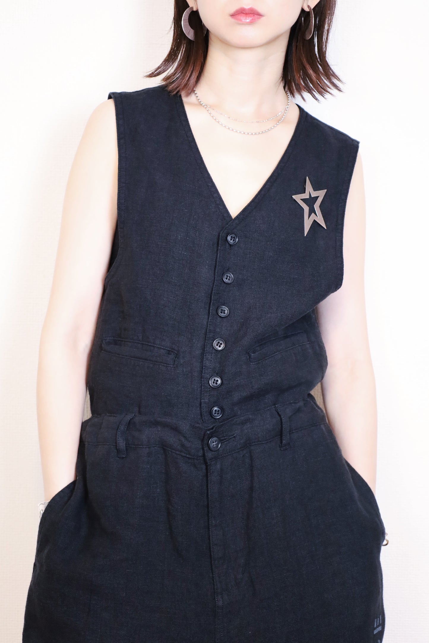 HOWIE linen vest (black)