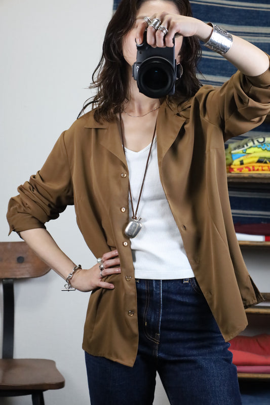 A722 / early 2000's KIM ROGERS Open Collar shirt