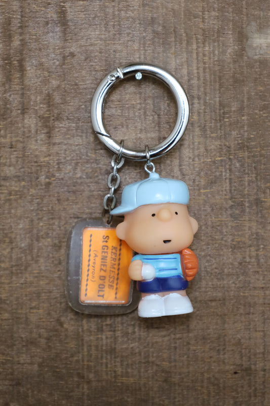 13 / key ring charlie brown