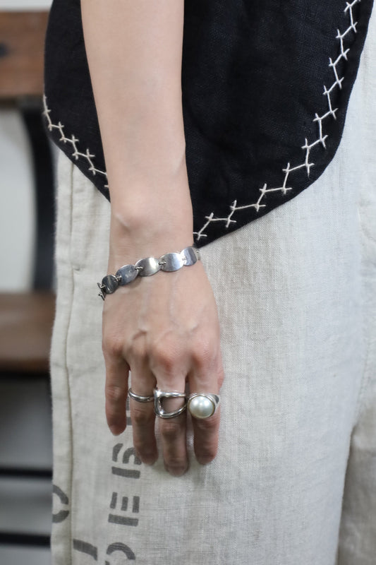 82 / silver bracelet