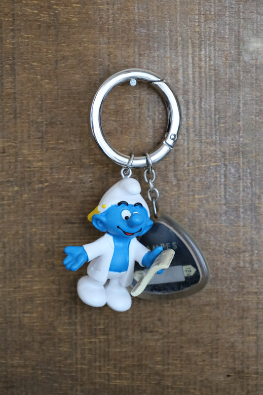 19 / key ring smurf