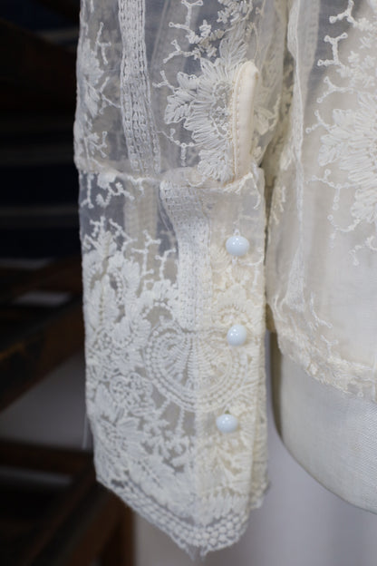 B562 / UNKNOWN lace blouse