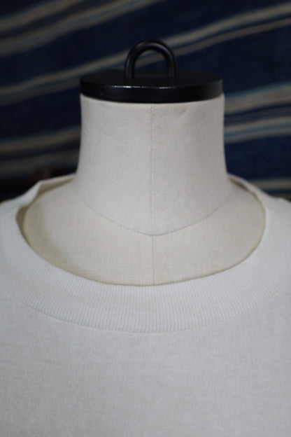 B520 / early 2000's DELTA Print T-Shirt