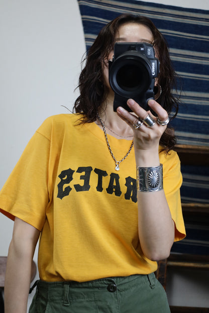 Z155 / 1990's OLD FRUITS OF THE LOOM PIRATES Print T-Shirt