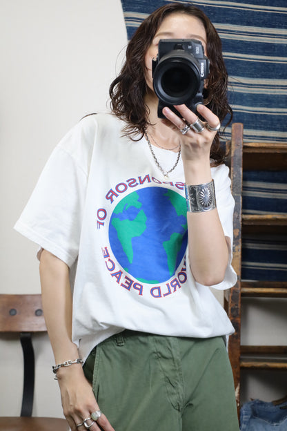 B520 / early 2000's DELTA Print T-Shirt