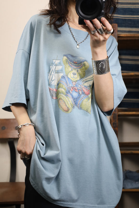 Z833 / 1990's OLD Hanes Bear Print T-Shirt