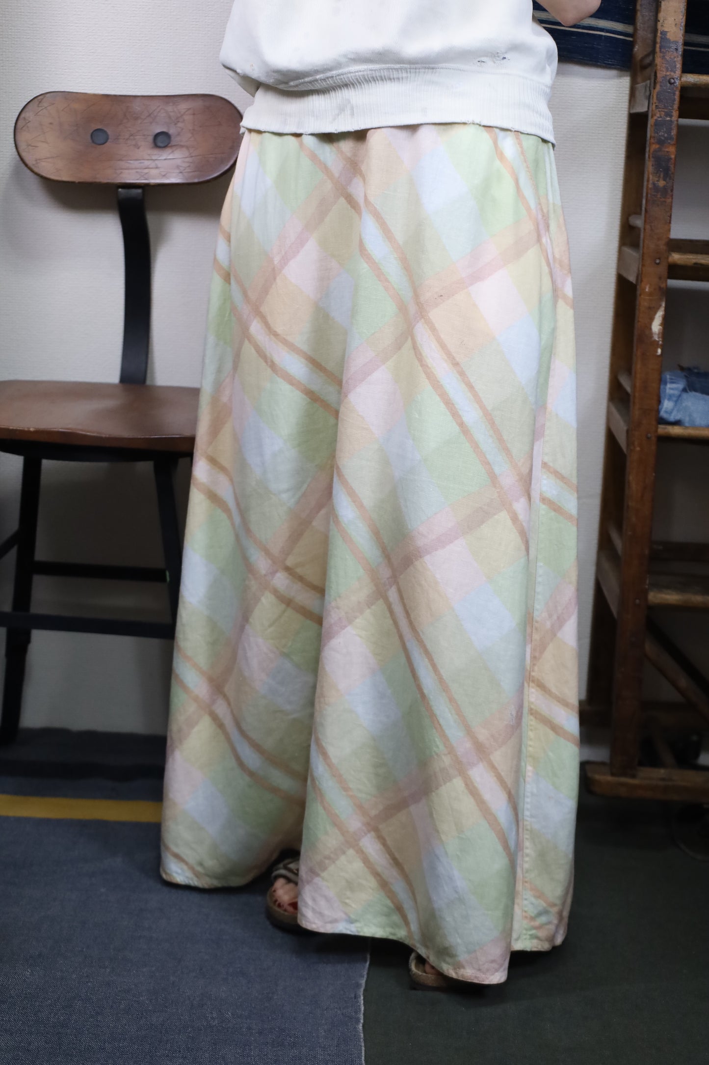 B625 / LIZ Clalborne linen skirt