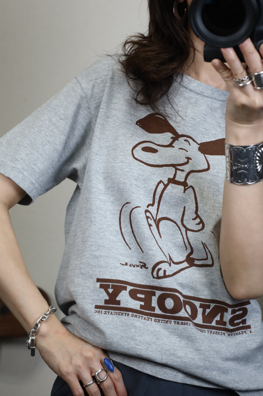 Z175 / early2000's JERZEES SNOOPY tee