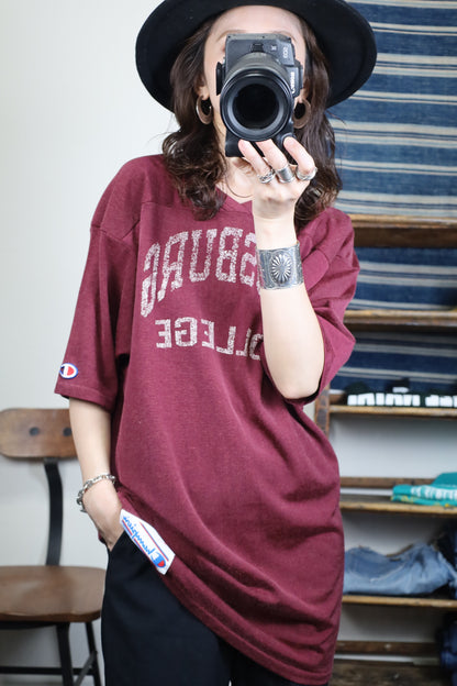 B536 / 1980's champion foot ball tee
