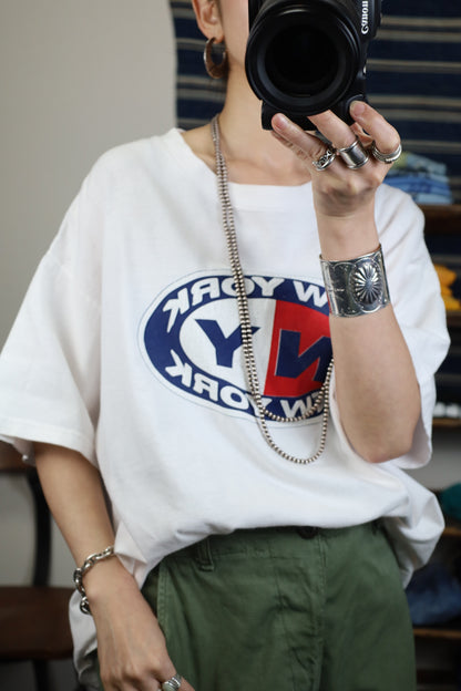 Z674 / 1990's FRUITS OF THE LOOM NEW YORK TEE