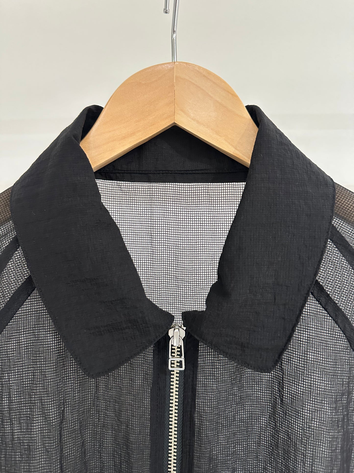 HOWIE Sheer Blouson (black)
