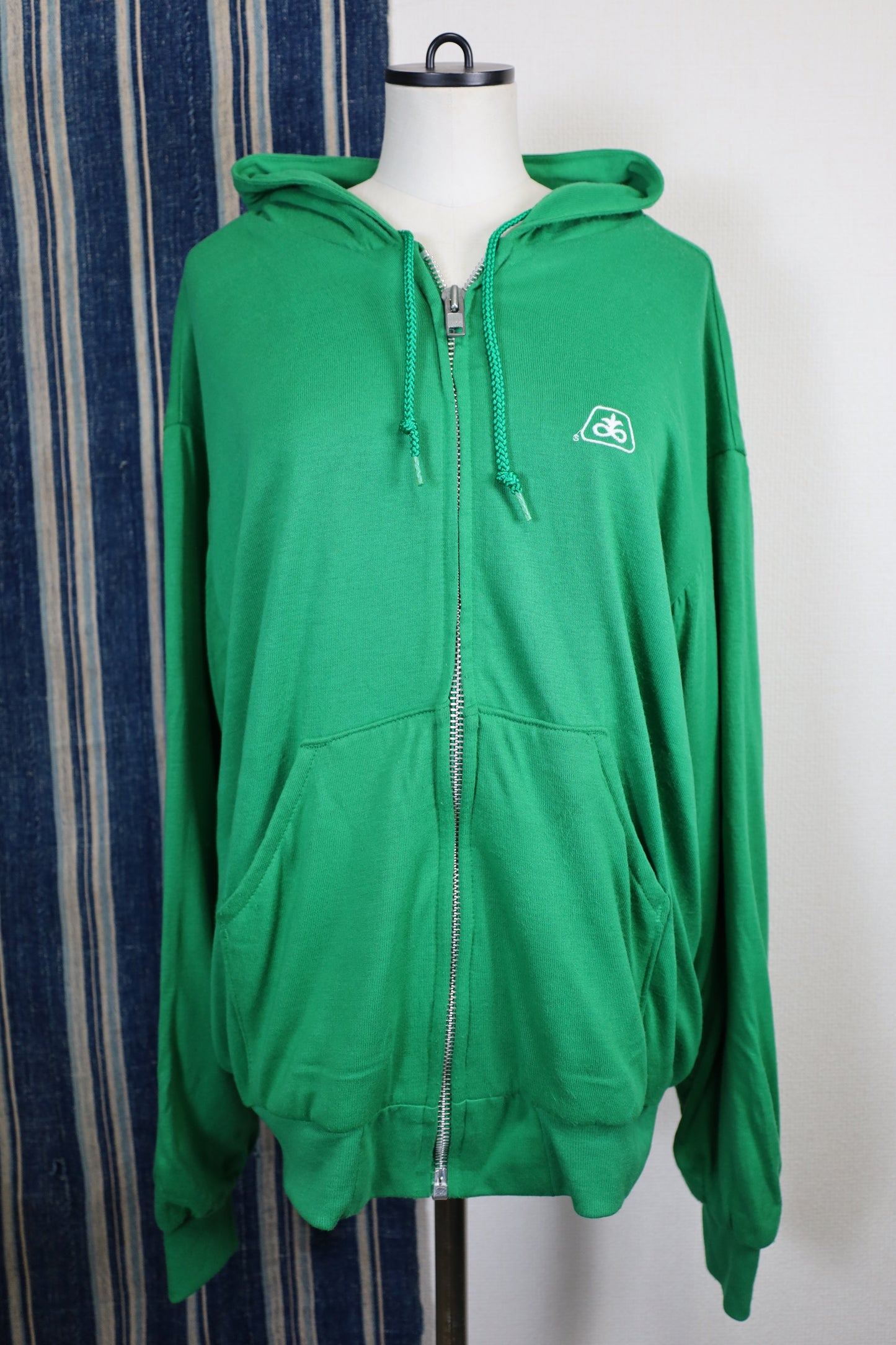 F176 / 1990's PIONEER HI-BREAD INTERNATIONAL zip up parker