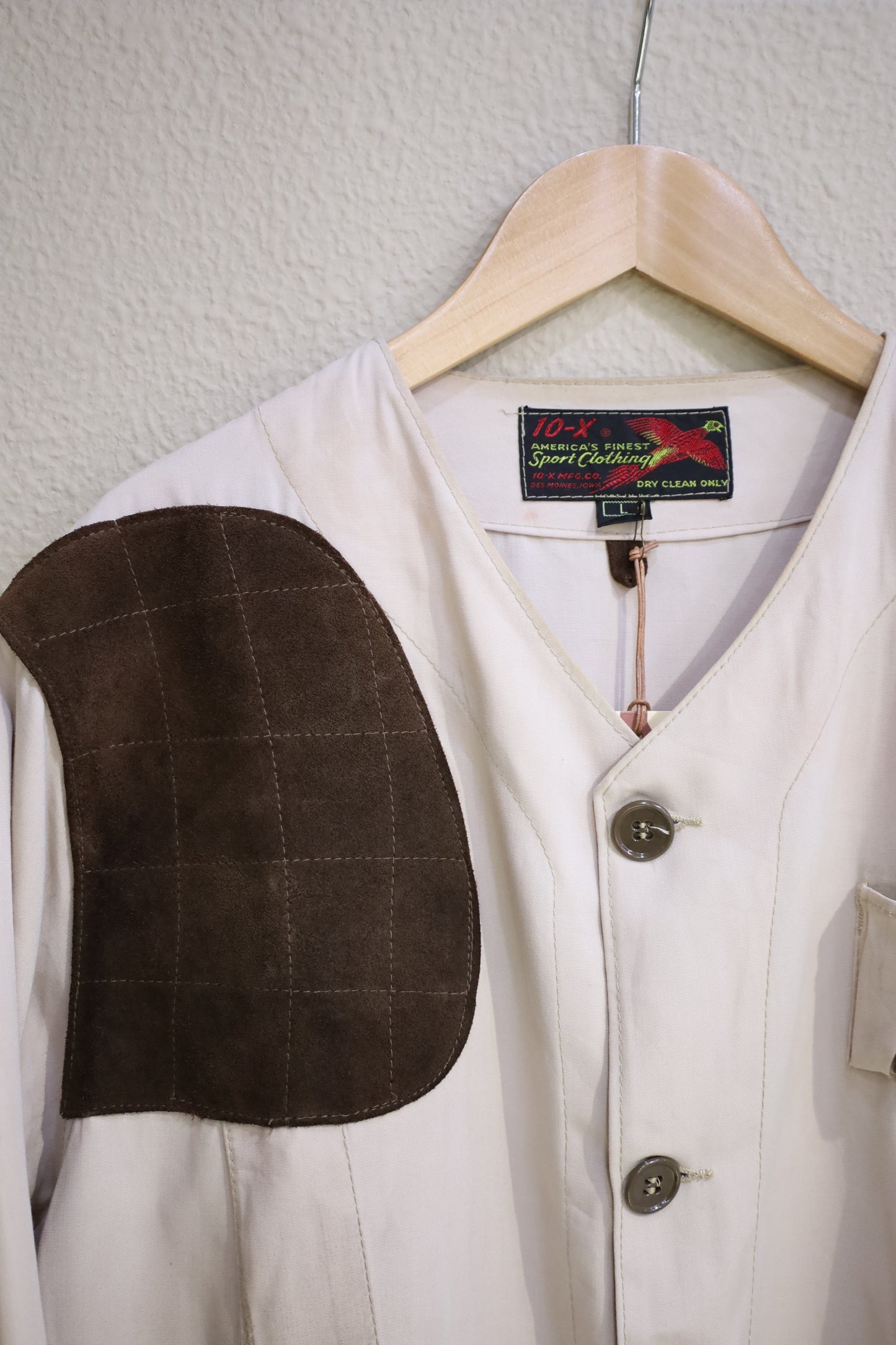 A449 / 1970's Vintage 10-X Suede Gun Patch Hunting Jacket