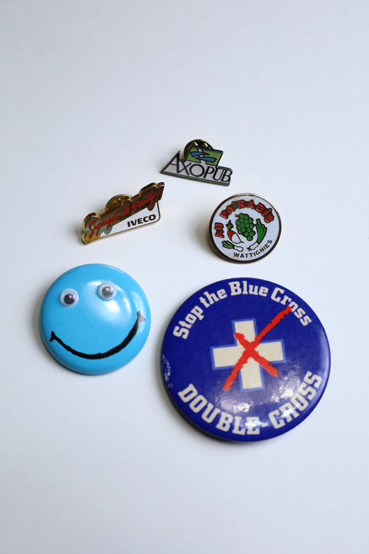 1 /  pinback button & pisn set