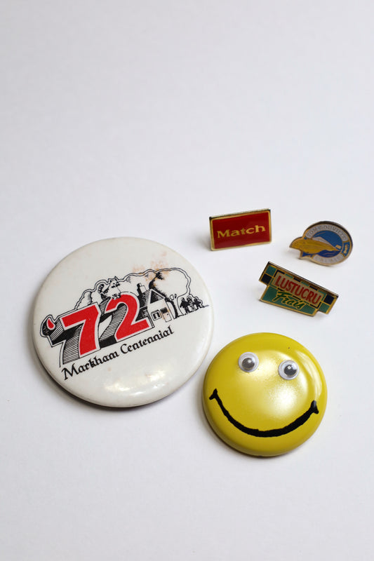 2 /  pinback button & pisn set