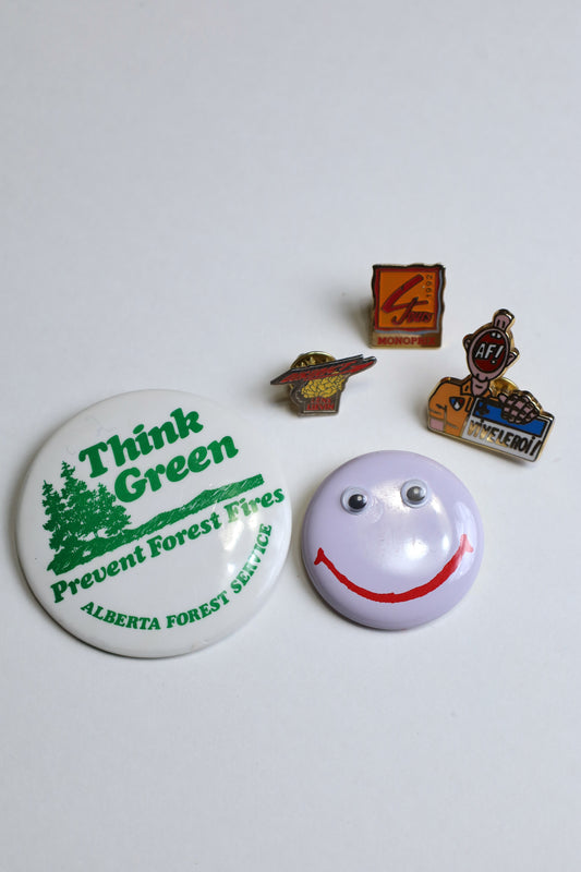 5 /  pinback button & pisn set