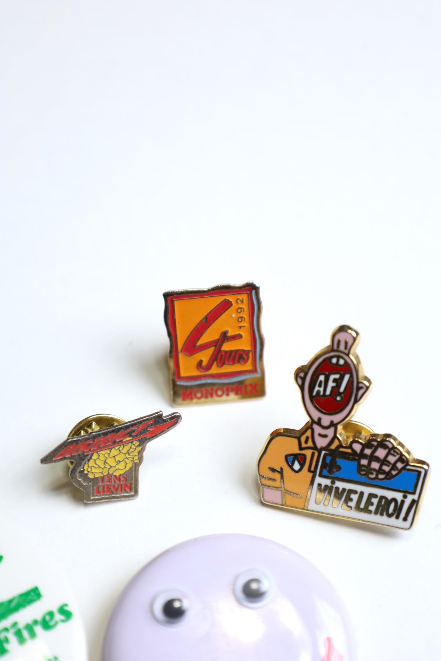 5 /  pinback button & pisn set