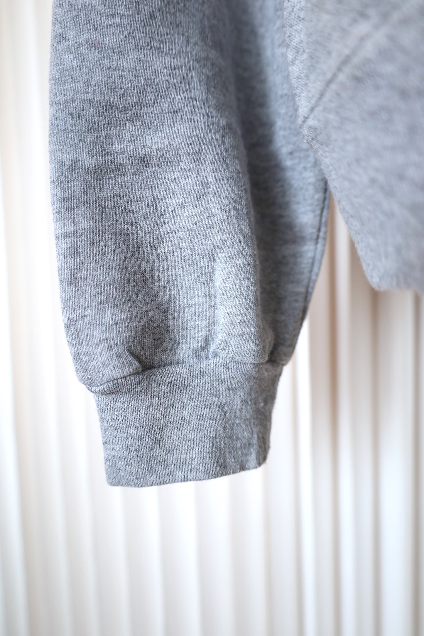 A552 / early2000's SOFFE sweat hoodie