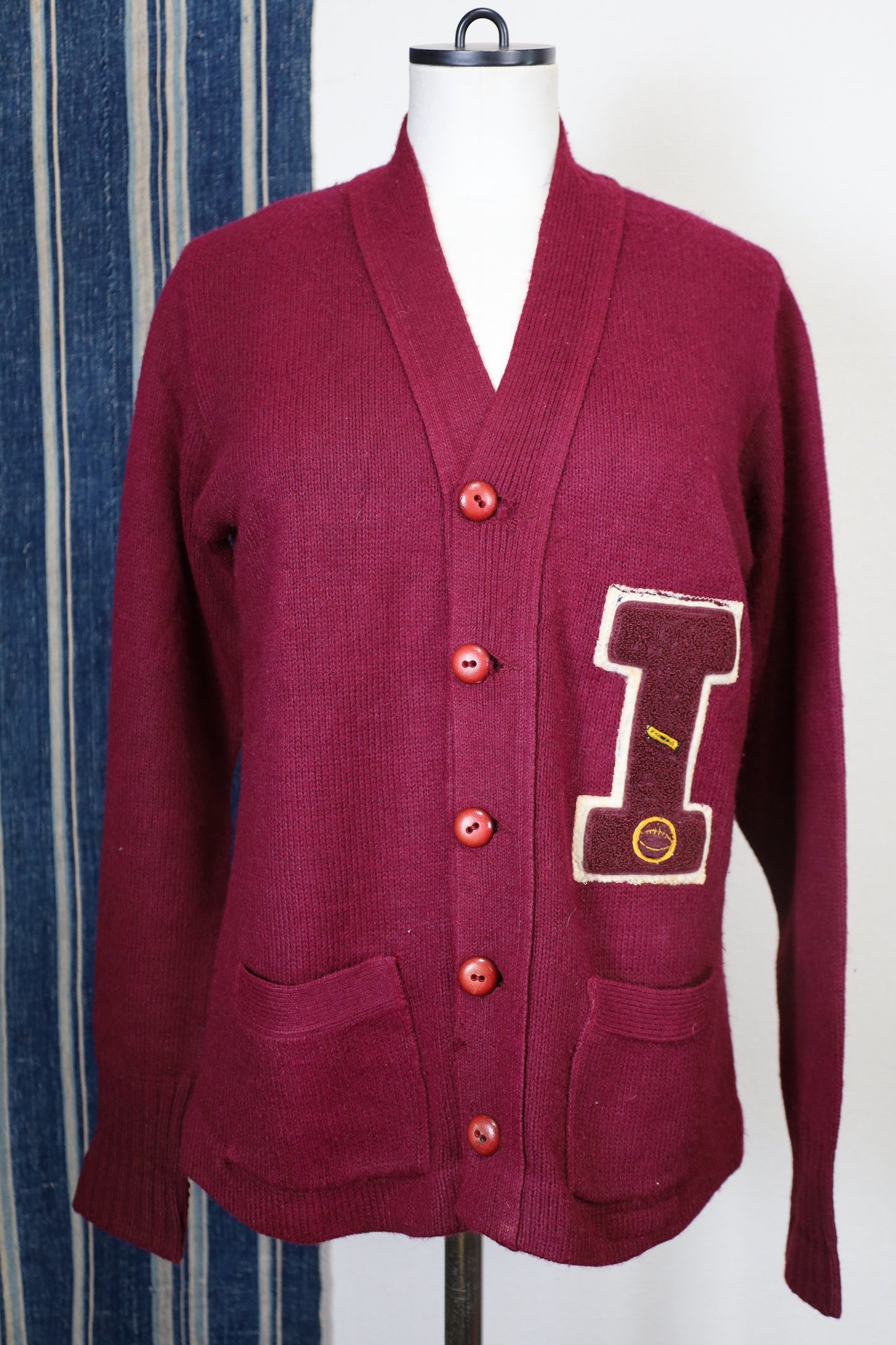 47 / 1960's Vintage EAST-TENN lettered cardigan