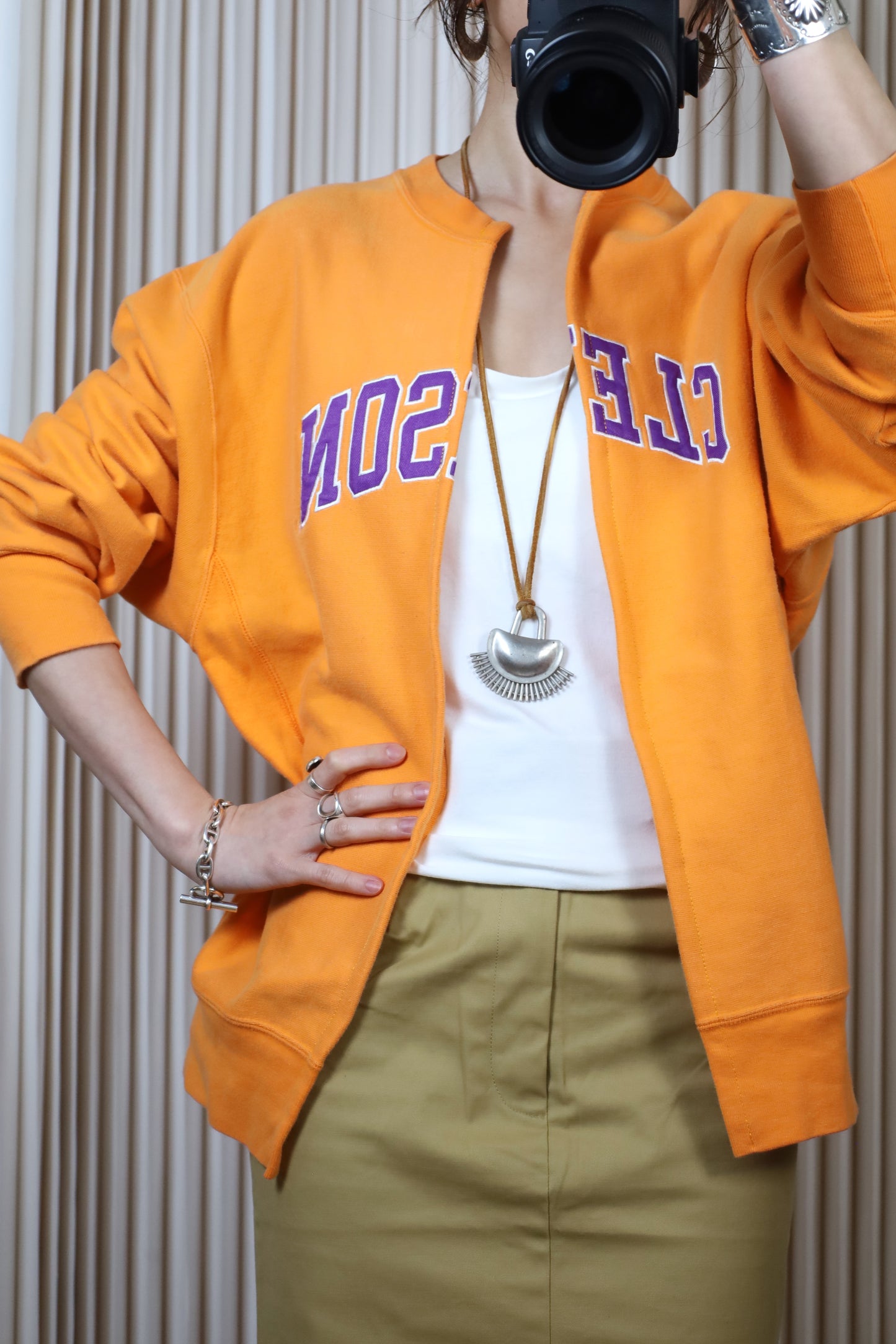 B1030 / early2000's STEAVE AND BARRY'S remake sweat