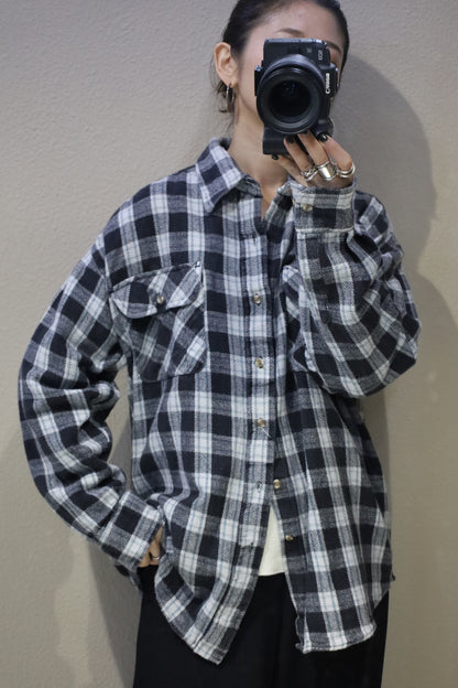 758 / 1990's Williams Bay heavy nel check shirt