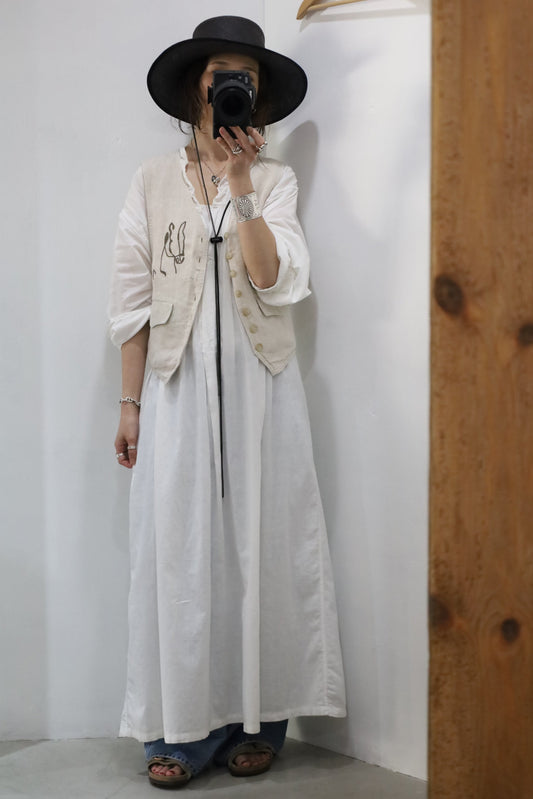 HOWIE embroidery linen vest (beige)