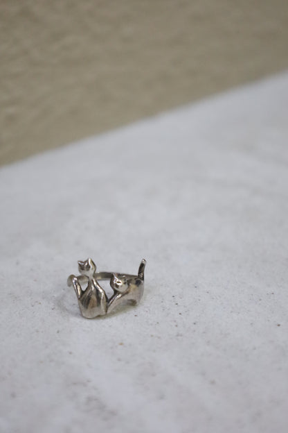 34 / silver cat ring