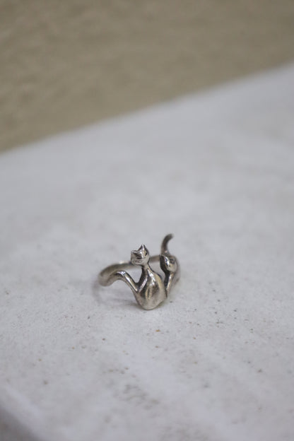 34 / silver cat ring