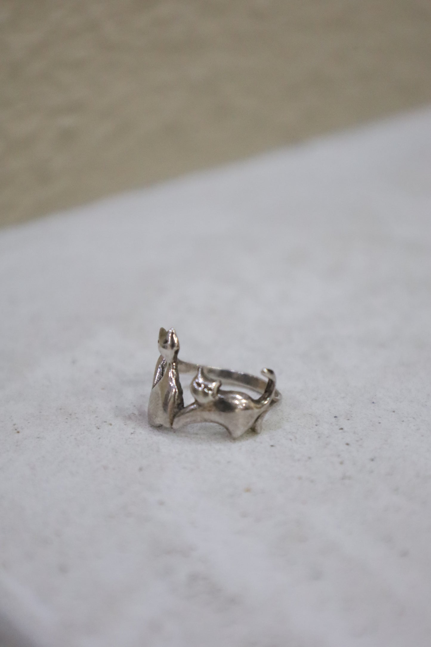 34 / silver cat ring