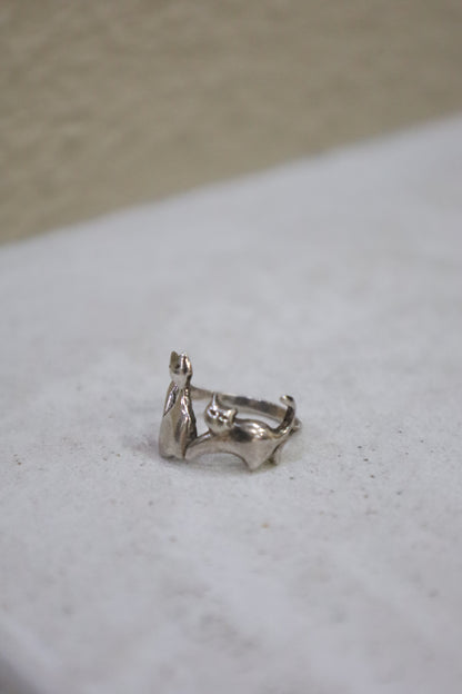 34 / silver cat ring