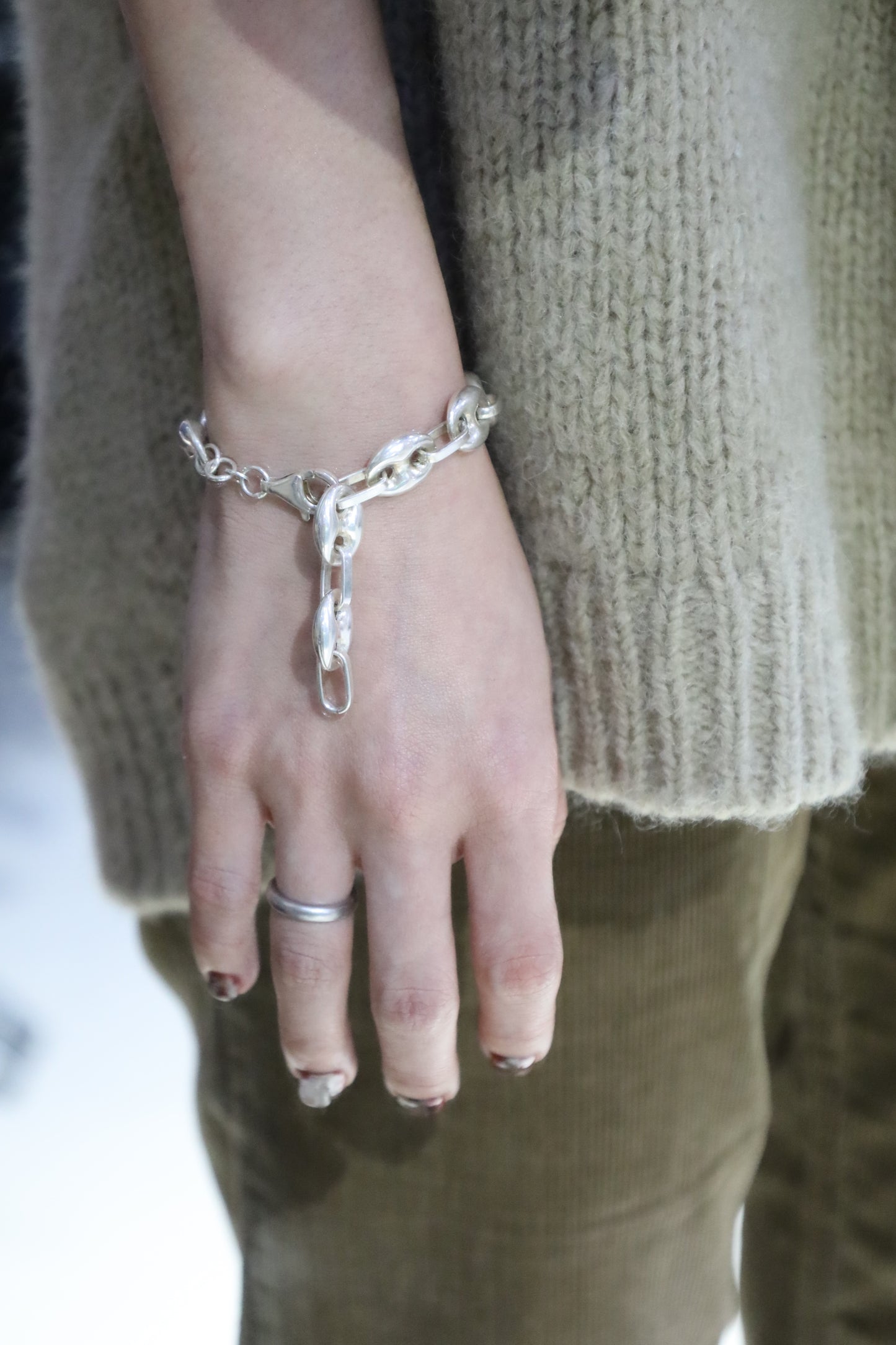 16 / silver  bracelet