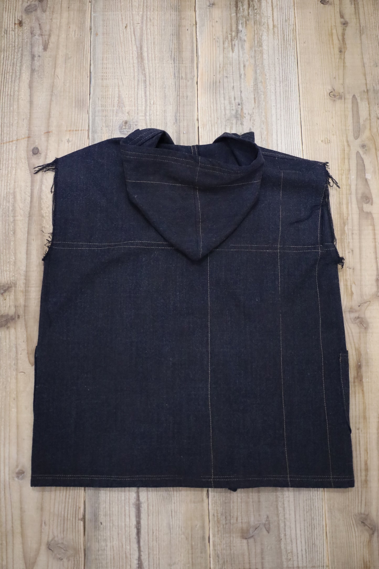 A522 / UNKNOWN remake design fooded vest