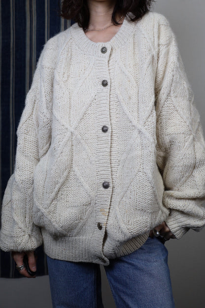 E4 / 1980's Handicraft cable cardigan