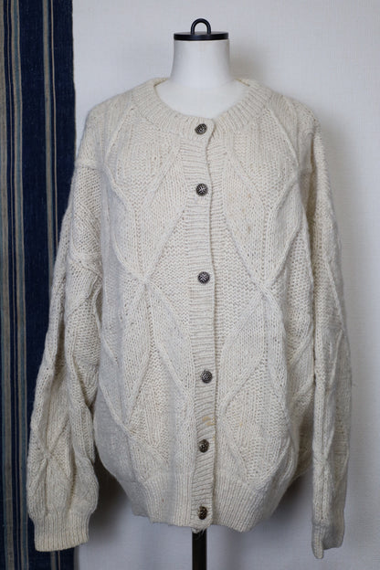 E4 / 1980's Handicraft cable cardigan