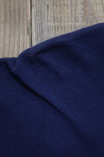 A833 / 2000's GILDAN NAVY FOOTBALL print long sleeve tee